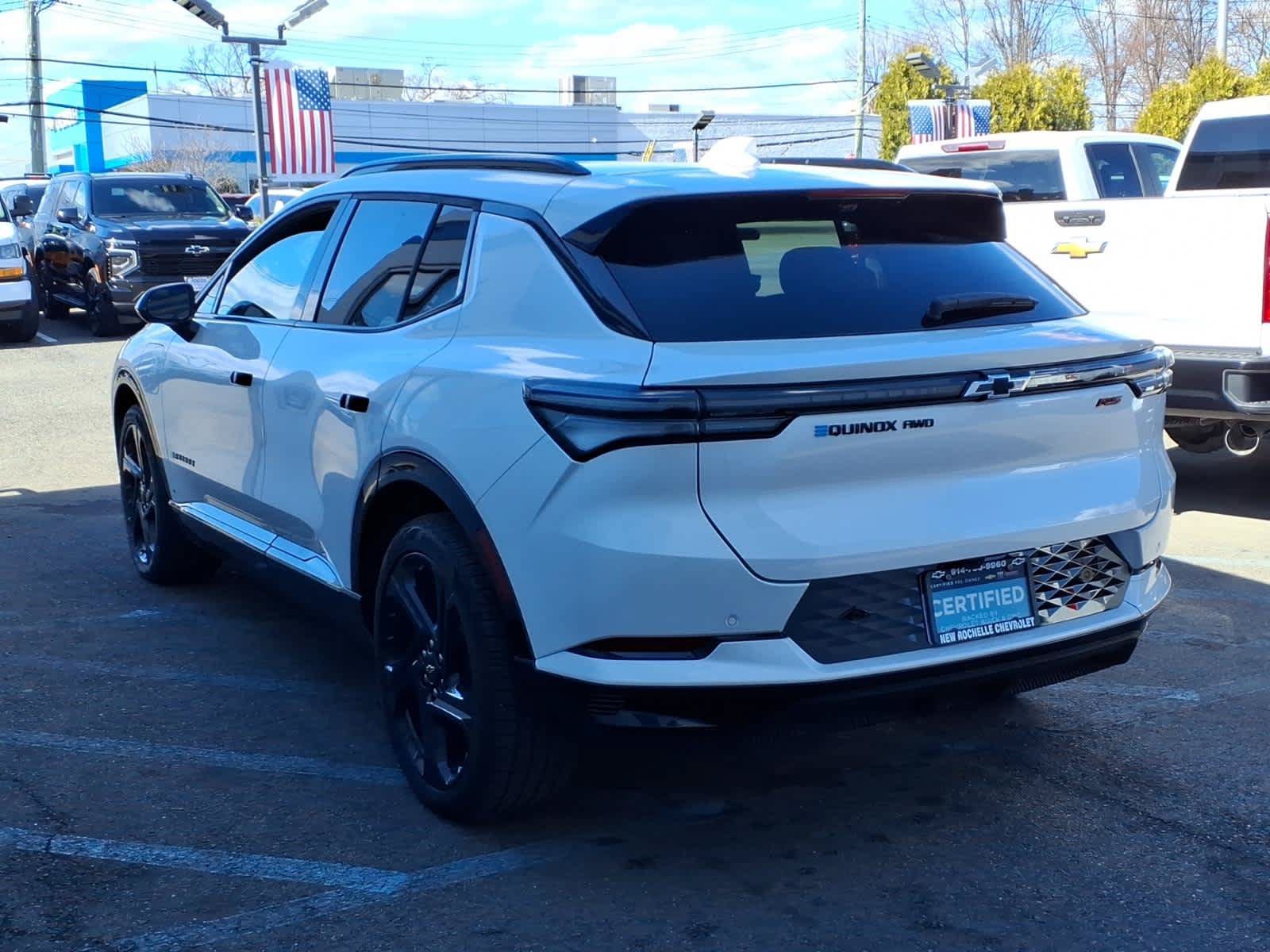 Used 2025 Chevrolet Equinox EV RS w/ Active Safety Package 3 AWD/4WD image 4