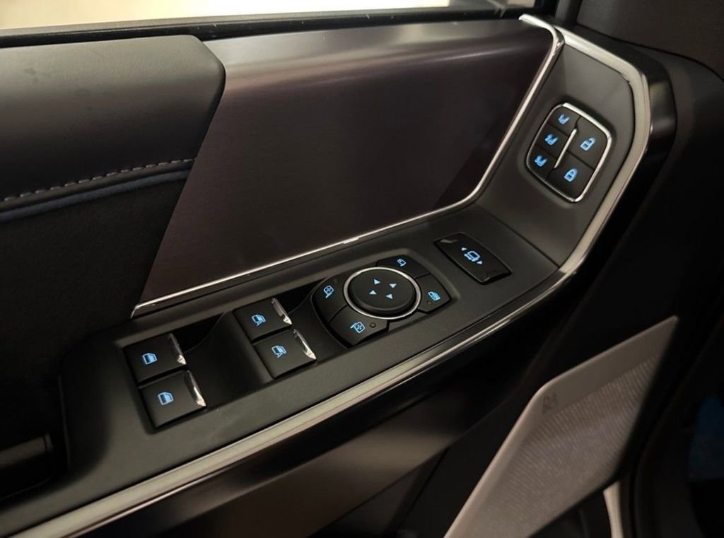 New 2026 Ford F450 Platinum w/ FX4 Off-Road Package image 25