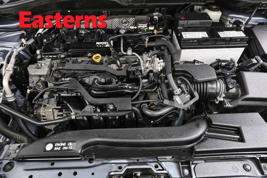 Used 2022 Toyota Corolla Cross XLE w/ Convenience Package AWD/4WD image 7