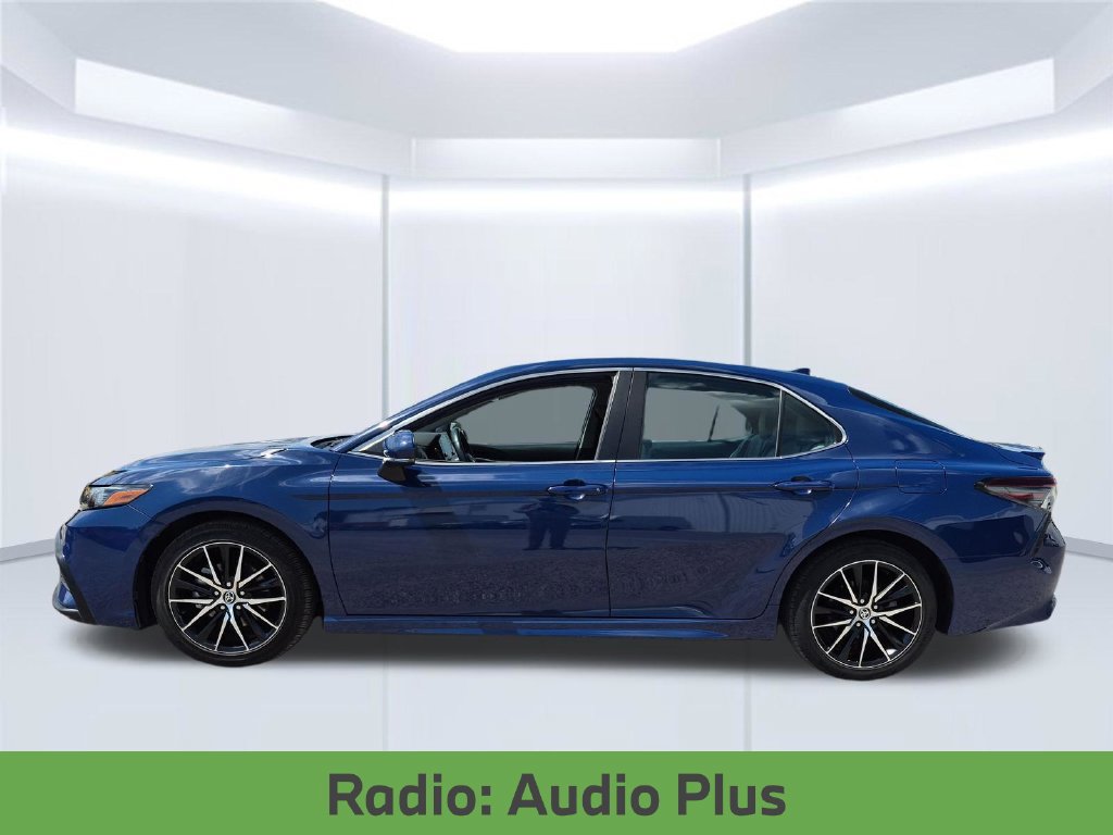 Used 2024 Toyota Camry SE FWD image 2