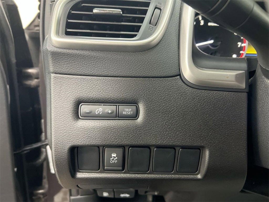 Used 2017 Nissan Murano SV w/ Premium Plus Package image 18