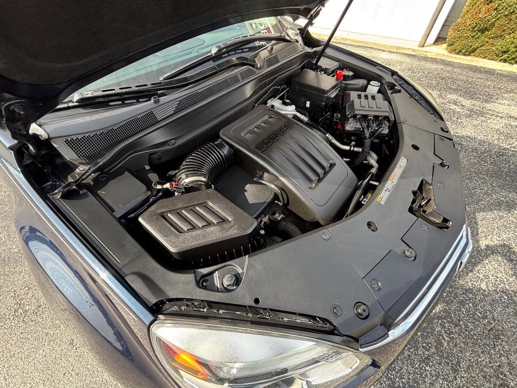 Used 2017 Chevrolet Equinox LT image 36