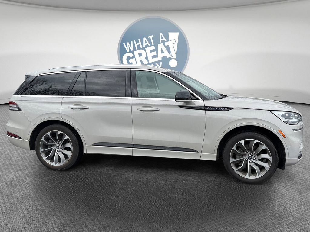 Used 2021 Lincoln Aviator Grand Touring w/ Equipment Group 301A image 2