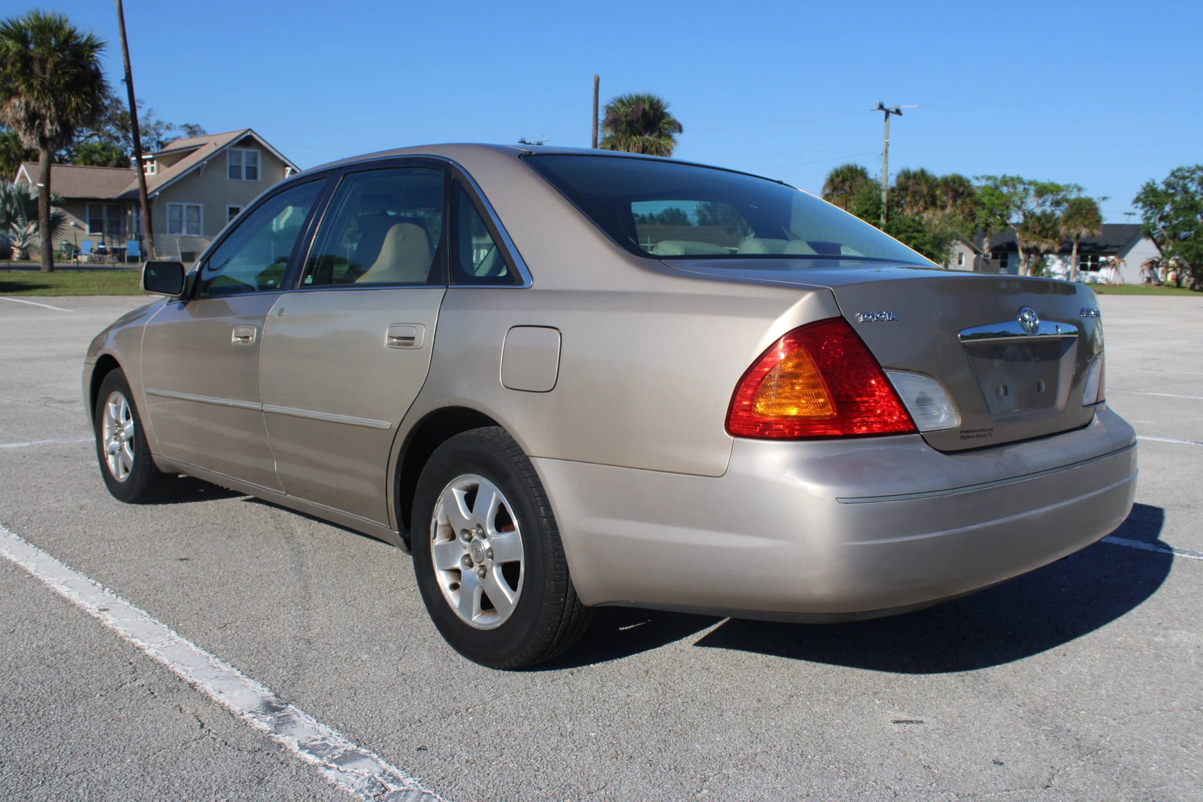 Used 2001 Toyota Avalon XL image 7