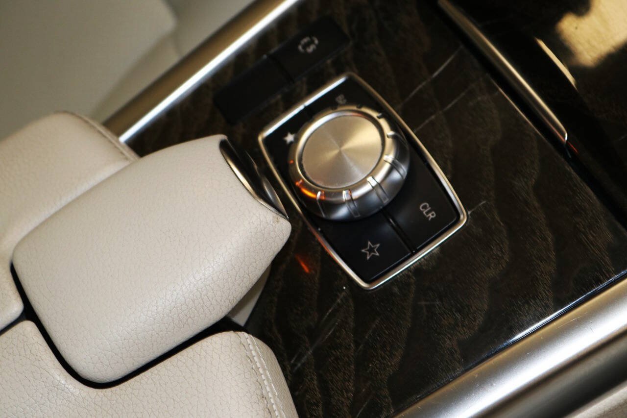 Used 2015 Mercedes-Benz E 350 Sedan image 43