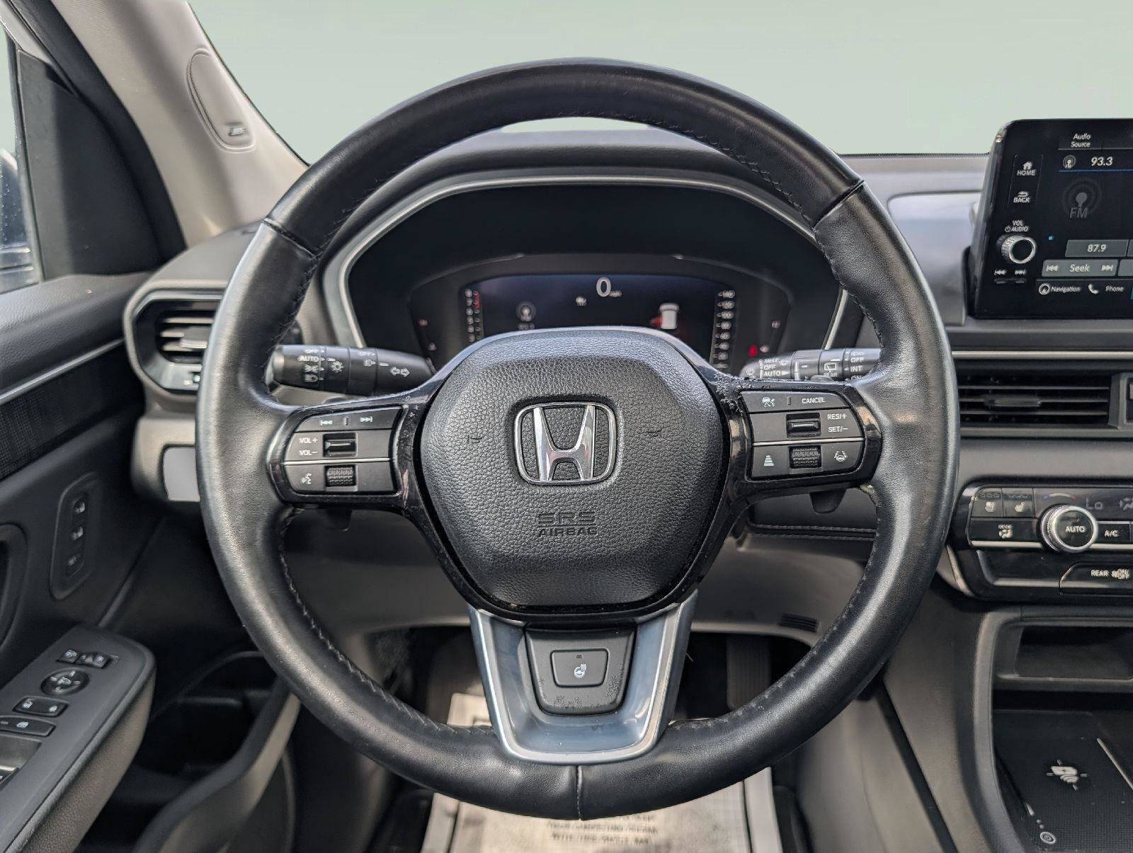 Used 2023 Honda Pilot Elite image 11