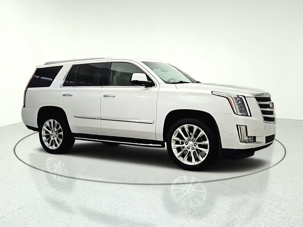 Used 2018 Cadillac Escalade Luxury AWD/4WD image 9