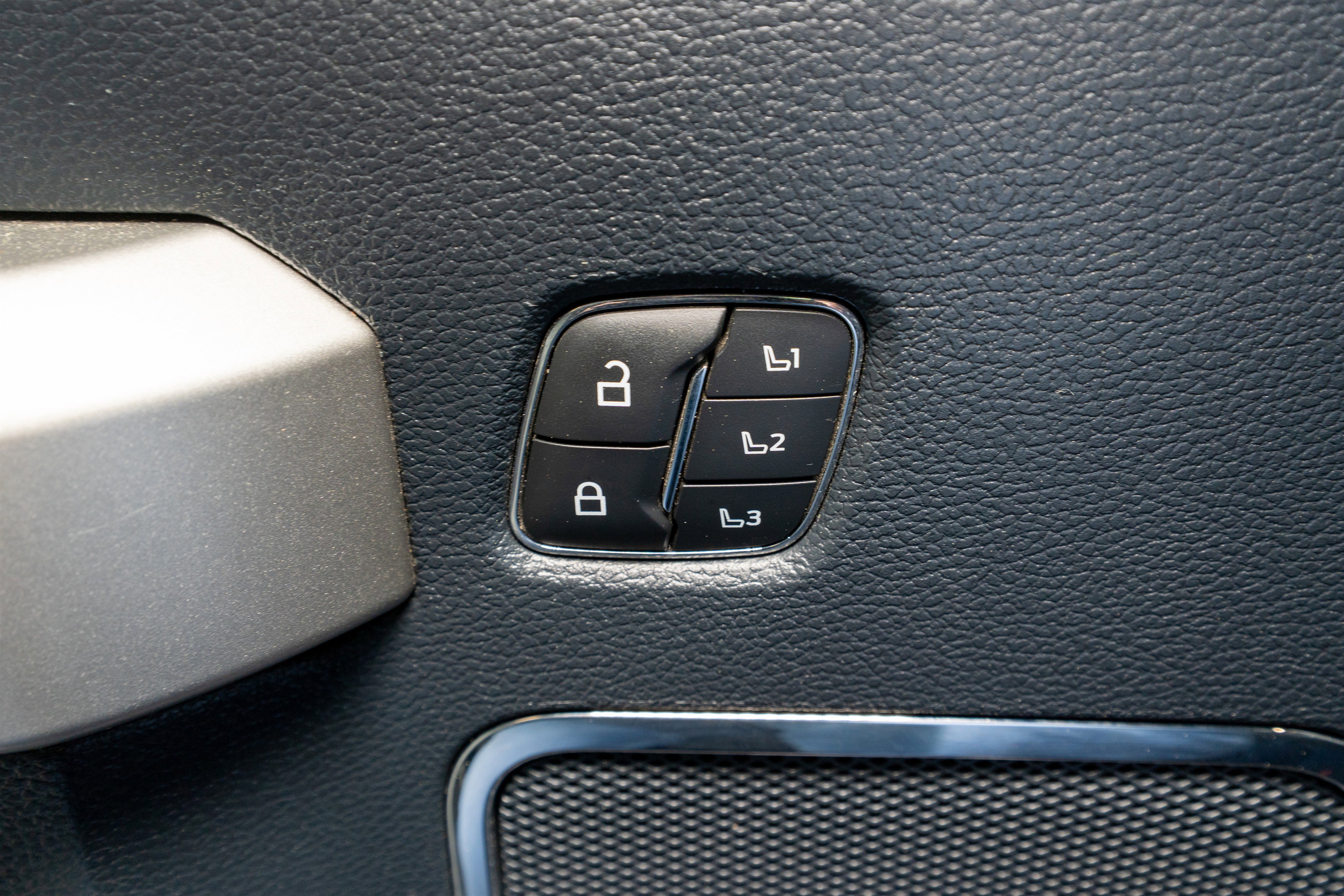 Used 2022 Ford F250 Lariat w/ Lariat Ultimate Package image 17