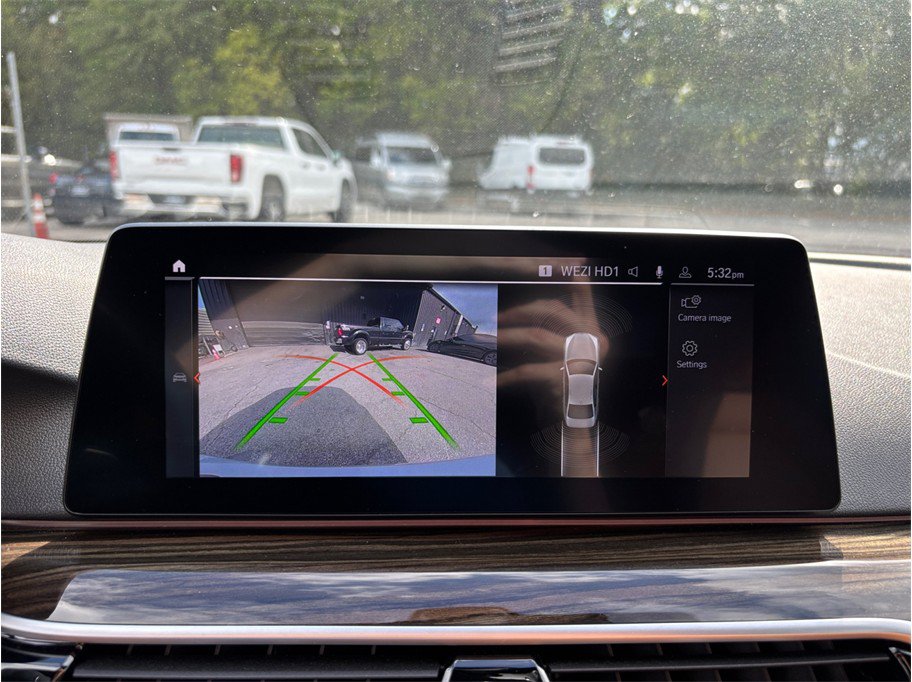 Used 2020 BMW 540i w/ Premium Package RWD image 34