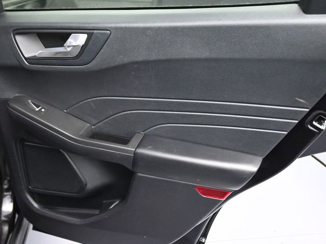 Used 2021 Ford Escape SE image 24