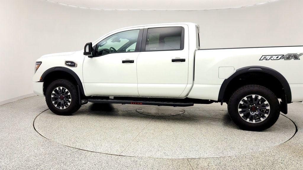 Used 2024 Nissan Titan PRO-4X w/ Pro-4x Convenience Package AWD/4WD image 8