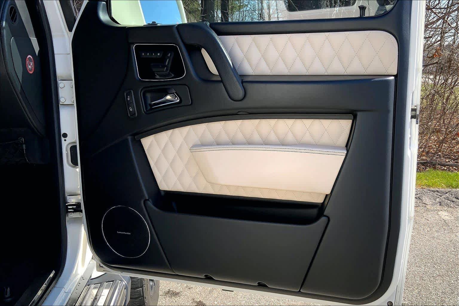 Used 2016 Mercedes-Benz G 63 AMG 4MATIC image 23