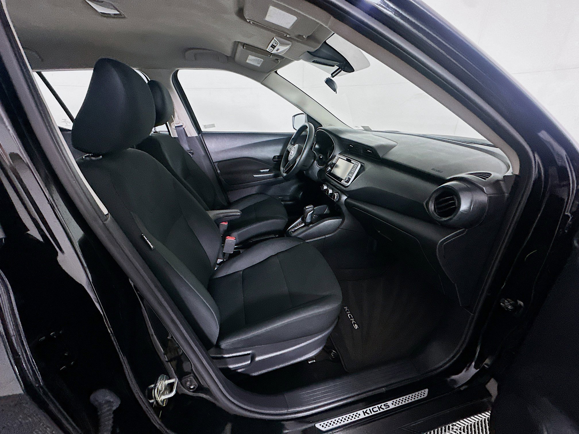 Used 2024 Nissan Kicks S image 28