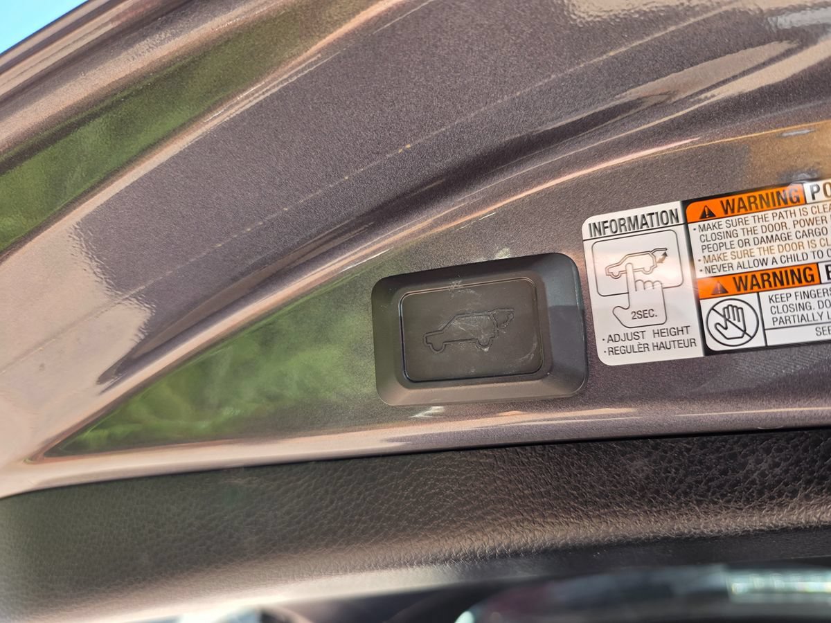 Used 2015 Toyota RAV4 Limited w/ Technology Package FWD image 19