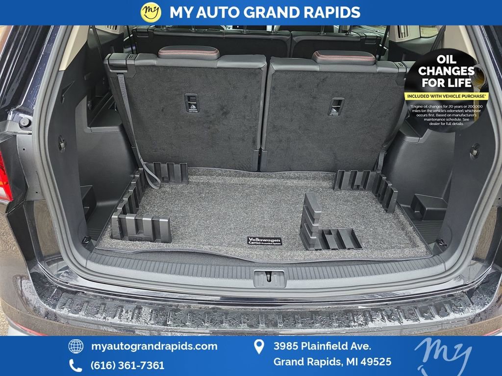 Used 2024 Volkswagen Atlas Peak Edition SE image 24