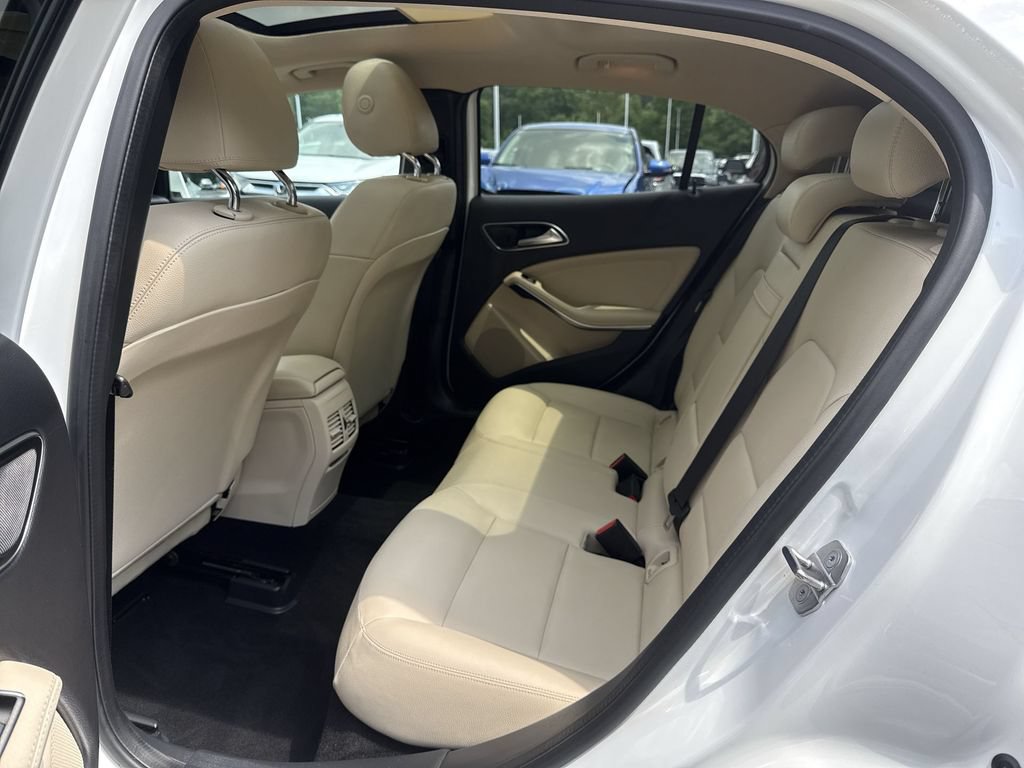 Used 2019 Mercedes-Benz GLA 250 4MATIC w/ Premium Package image 25
