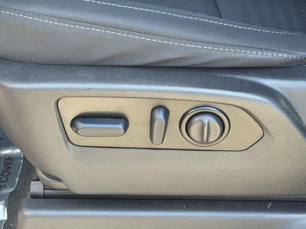 Used 2023 GMC Sierra 3500 SLE w/ SLE Value Package image 21