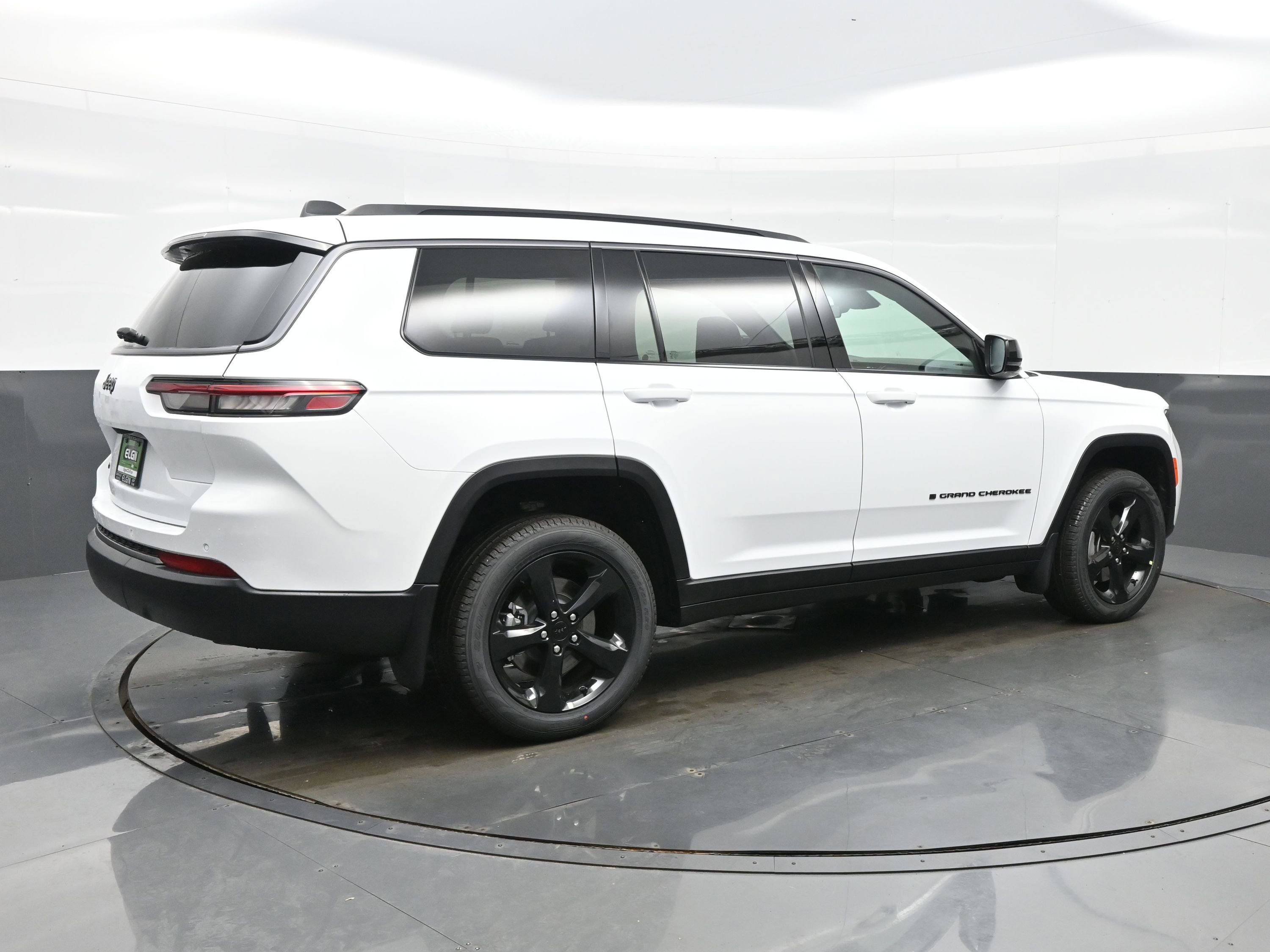 New 2026 Jeep Grand Cherokee L Limited w/ Limited Altitude Package AWD/4WD image 6