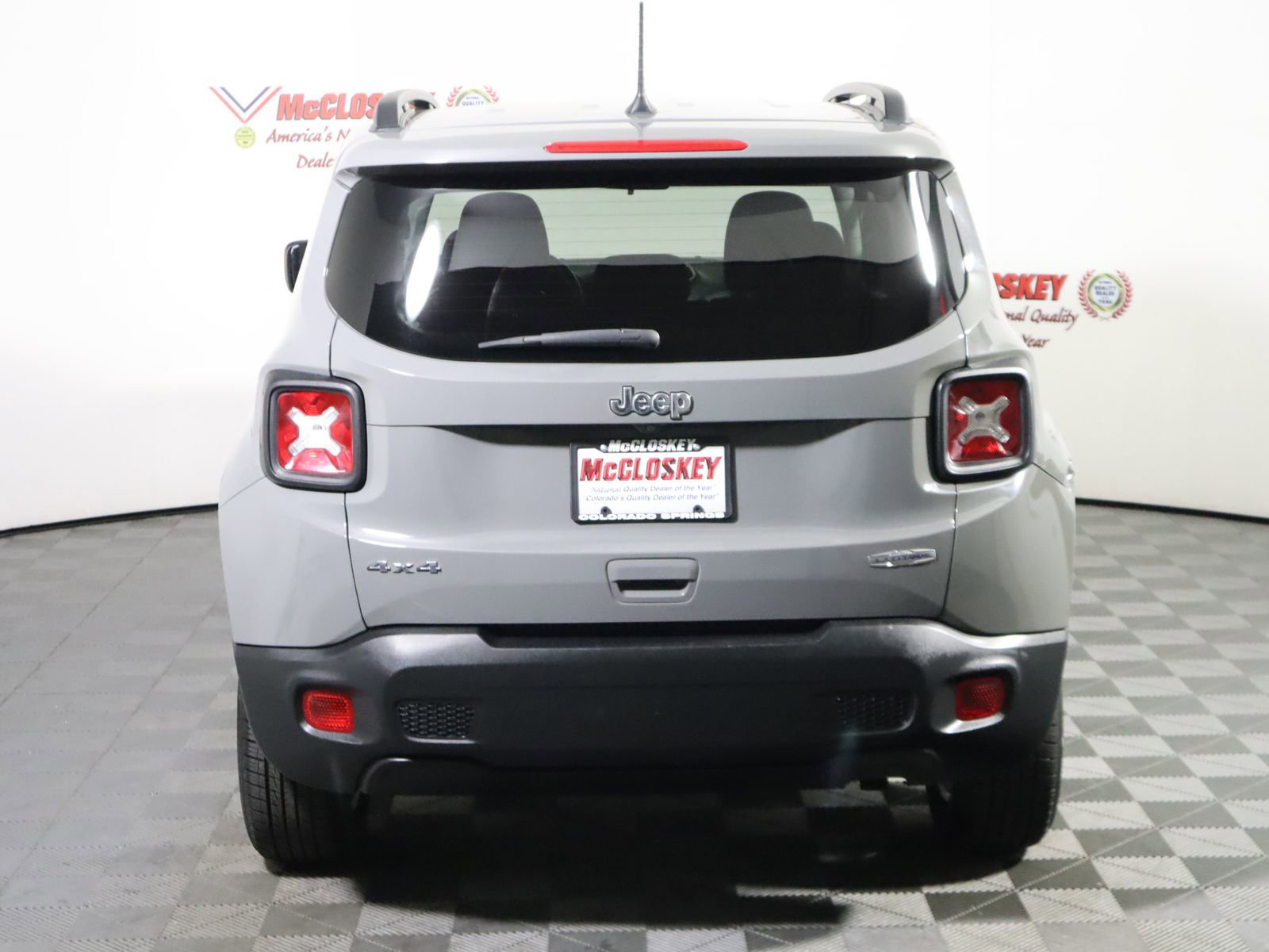 Used 2020 Jeep Renegade Latitude w/ Cold Weather Group image 5