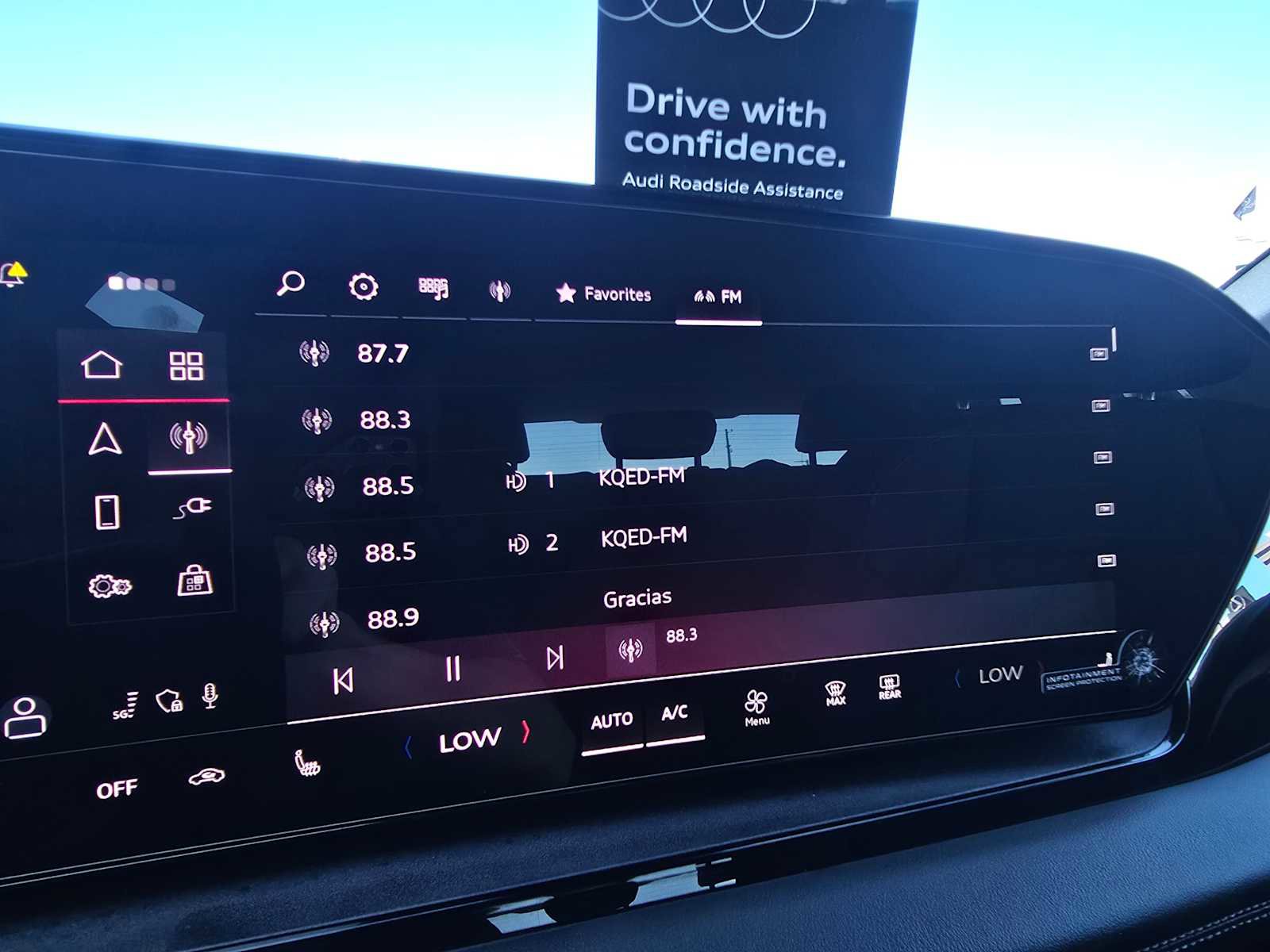 New 2025 Audi Q6 e-tron Premium Plus image 29