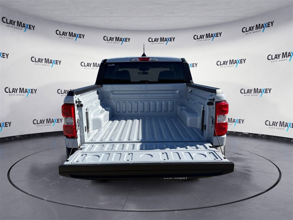 Used 2025 Ford Maverick XL image 16