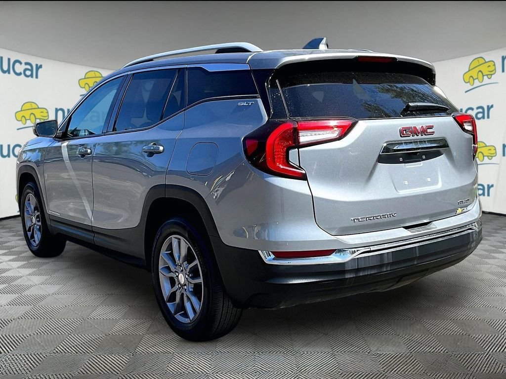 Used 2023 GMC Terrain SLT AWD/4WD image 5