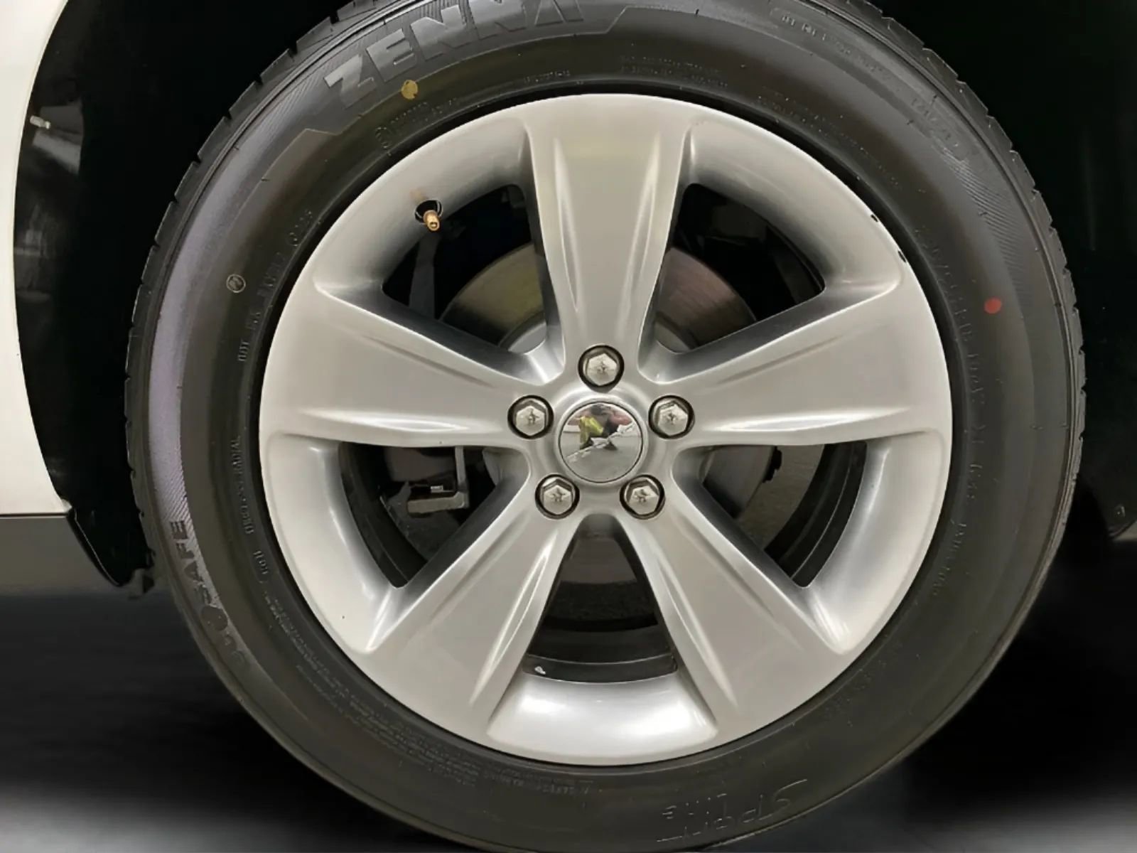 Used 2021 Dodge Challenger SXT RWD image 27