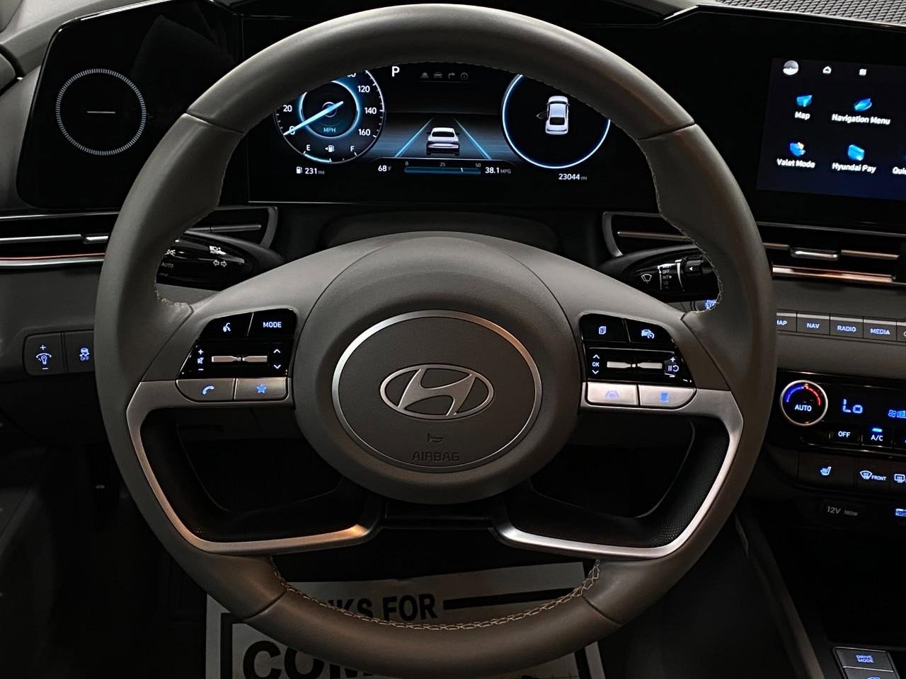 Certified 2025 Hyundai Elantra SEL FWD image 14