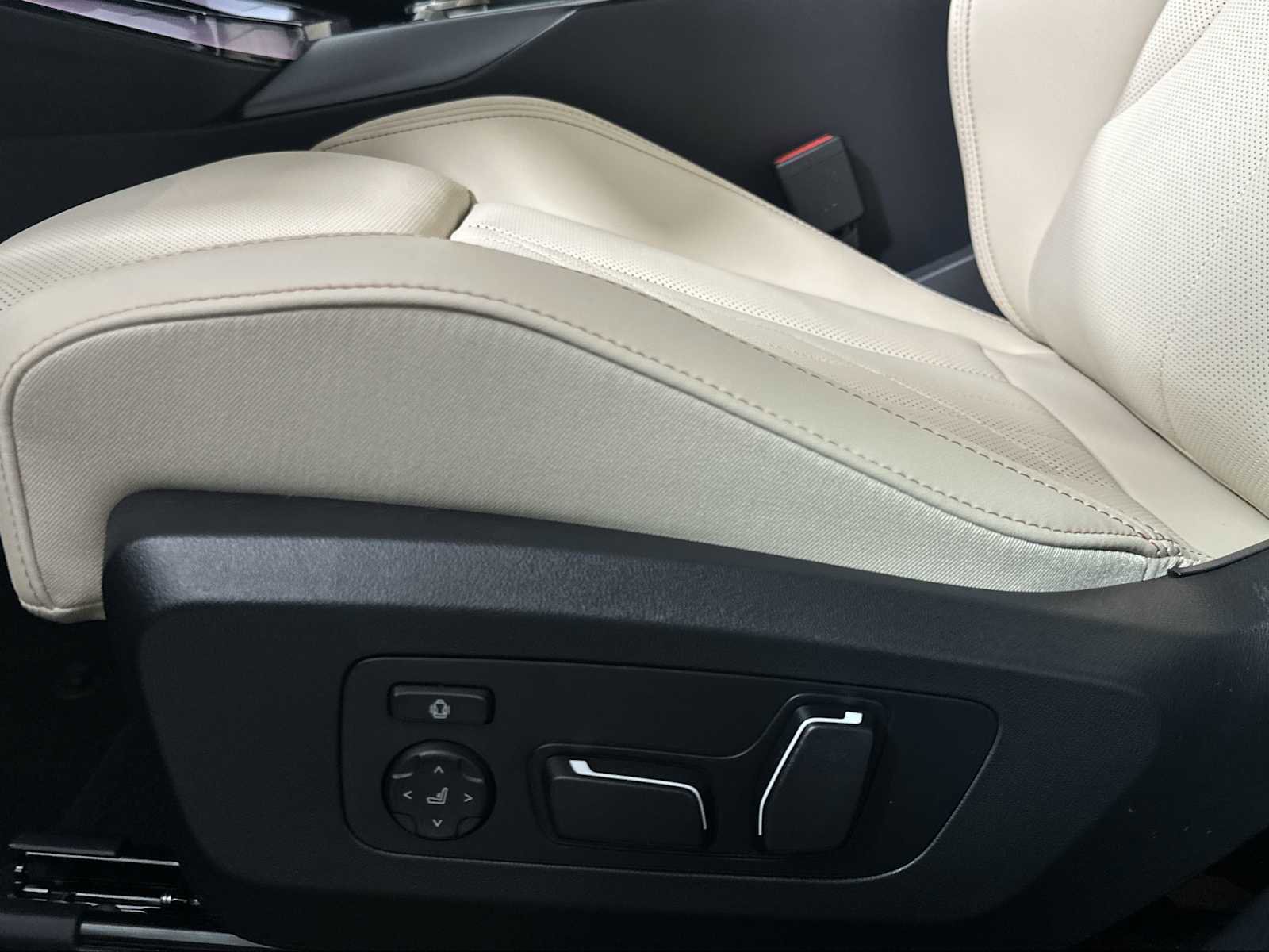 New 2025 BMW X3 xDrive30i w/ Premium Package image 12