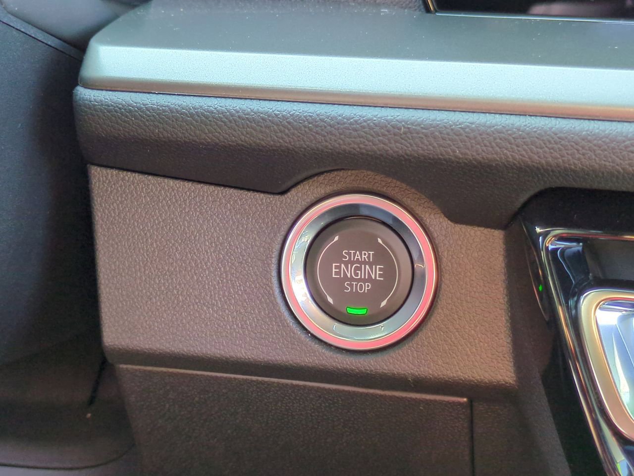 New 2025 Chevrolet Traverse LT w/ Enhanced Driving Package image 17