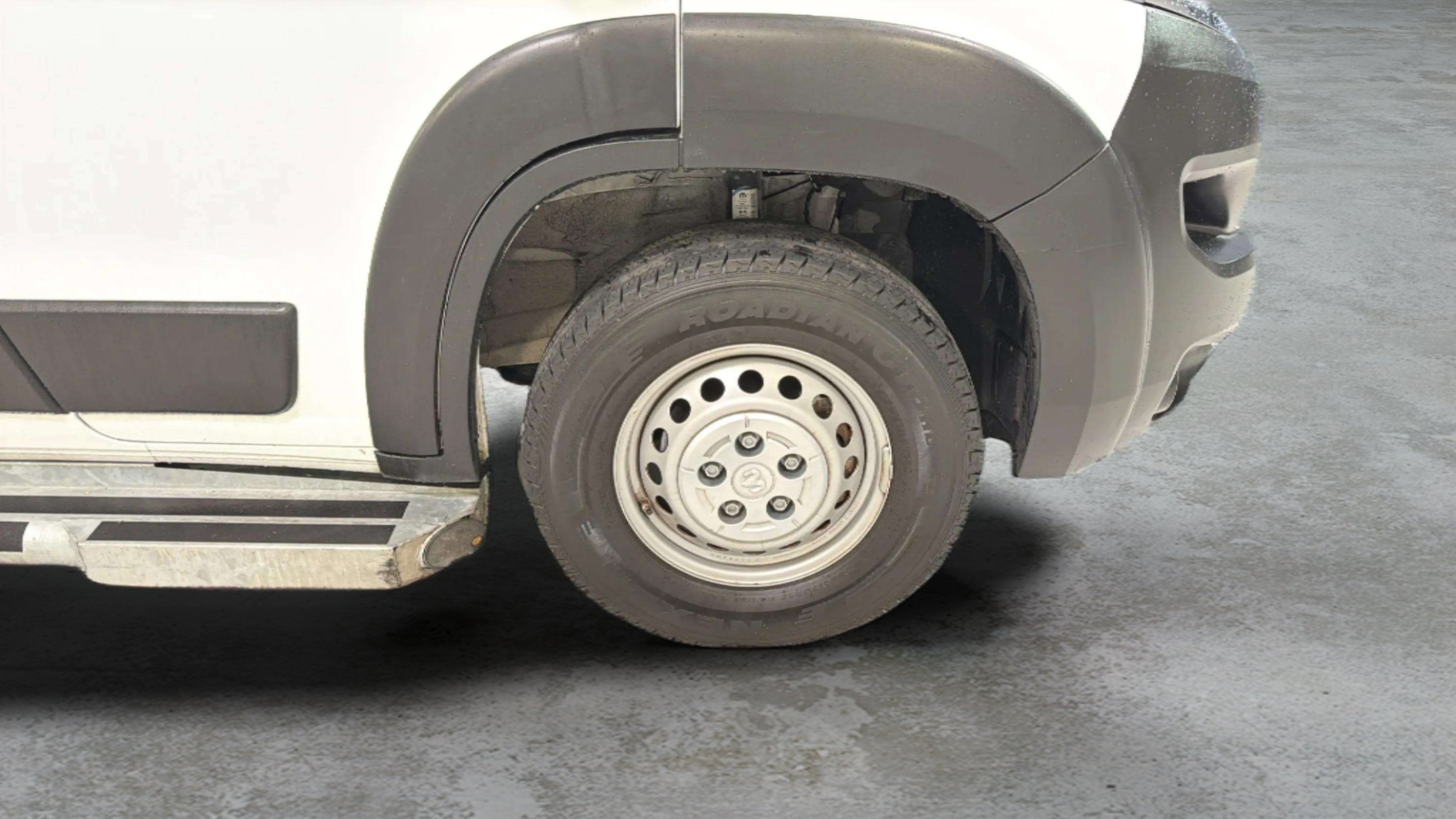 Used 2025 RAM ProMaster 2500 w/ U-Haul Equipment Group FWD image 27