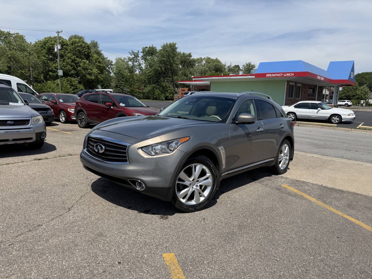 Used 2013 INFINITI FX37 AWD w/ Premium Pkg image 2