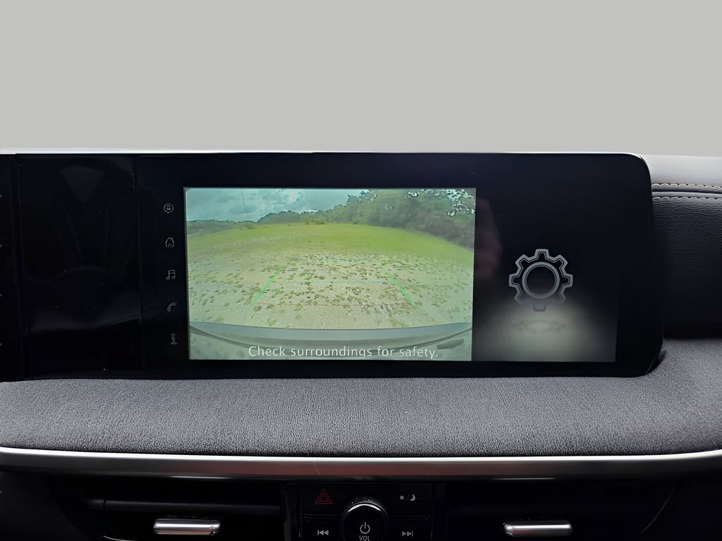 Used 2025 Nissan Kicks SV FWD image 20
