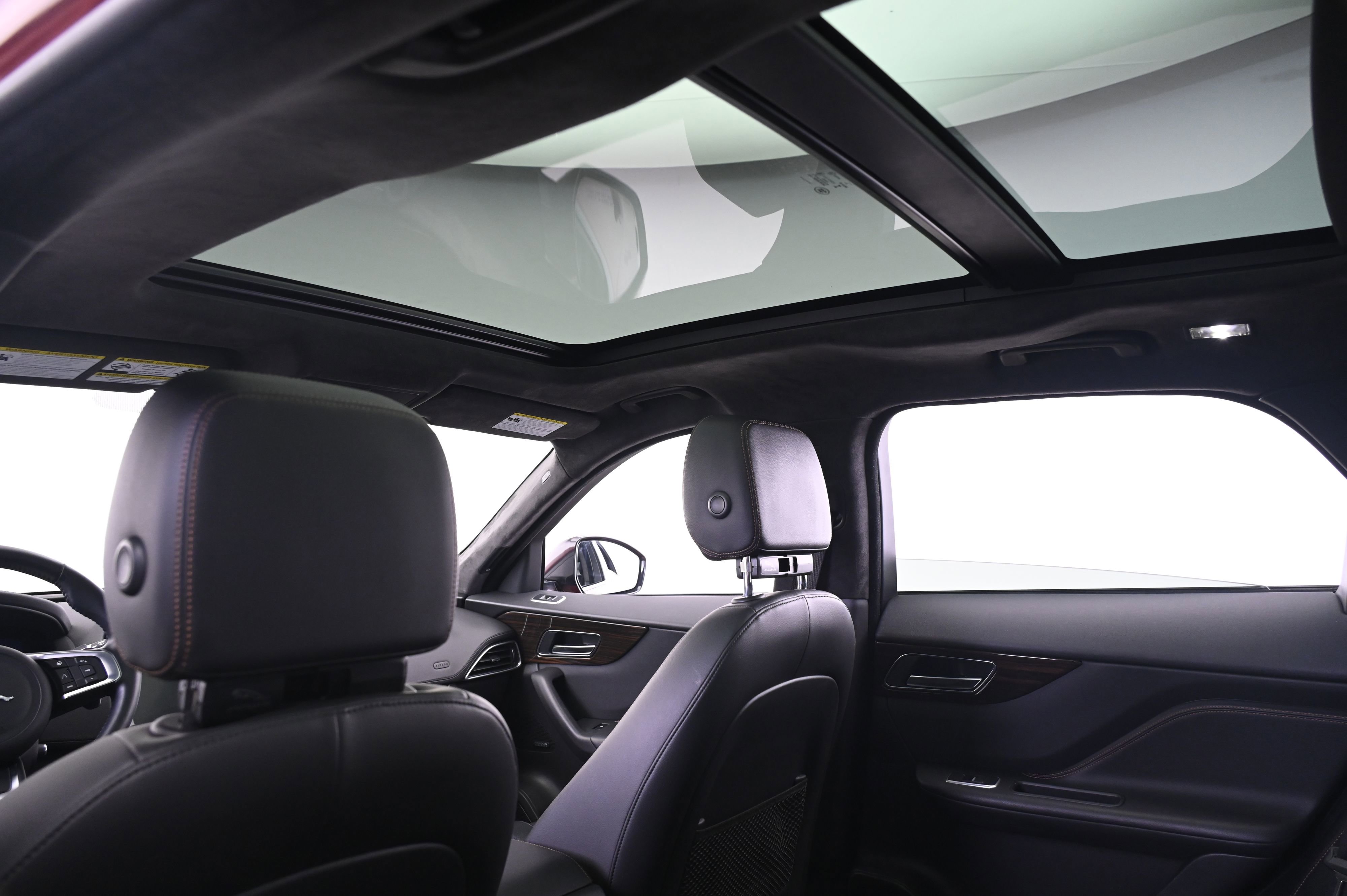 Used 2020 Jaguar F-PACE Prestige image 25