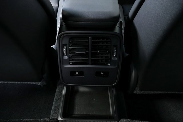 Certified 2025 Porsche Taycan image 21