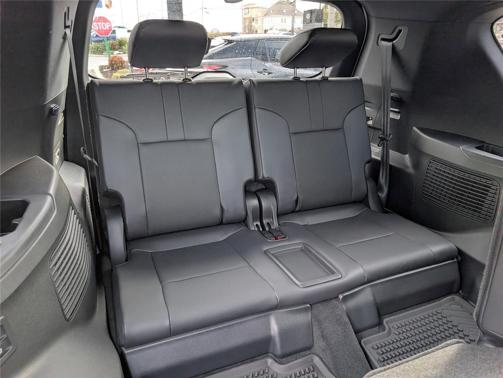 New 2026 Lexus LX 700h Luxury image 7