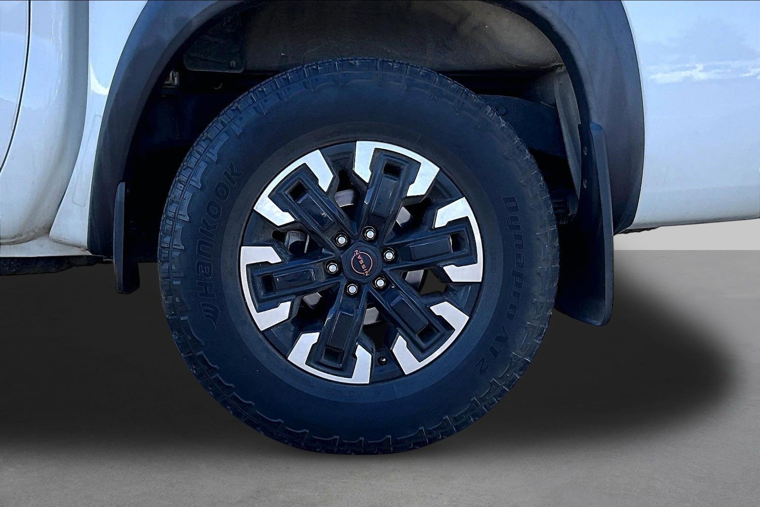 Used 2022 Nissan Frontier Pro-X RWD image 8