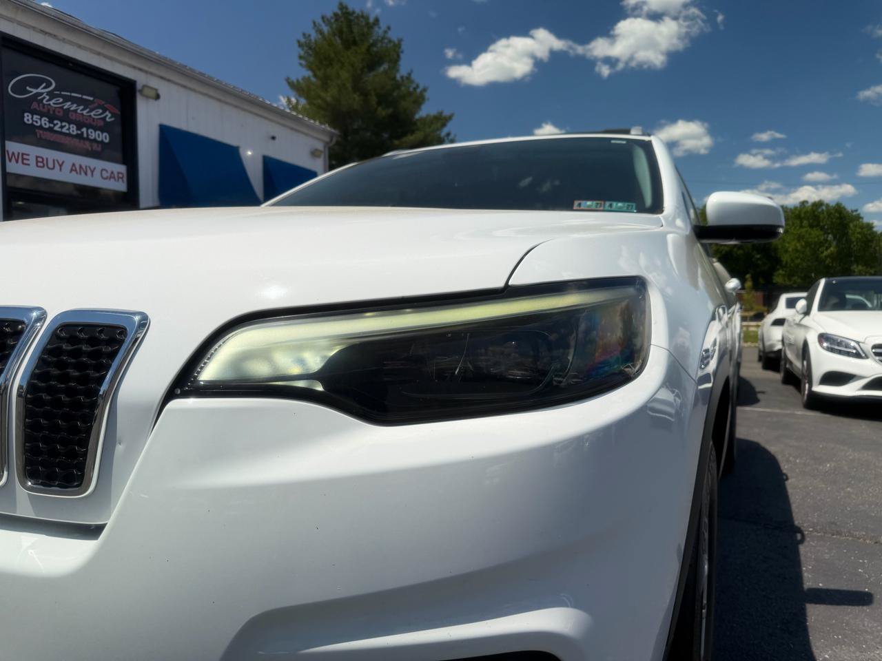 Used 2019 Jeep Cherokee Latitude Plus w/ Comfort/Convenience Group AWD/4WD image 25