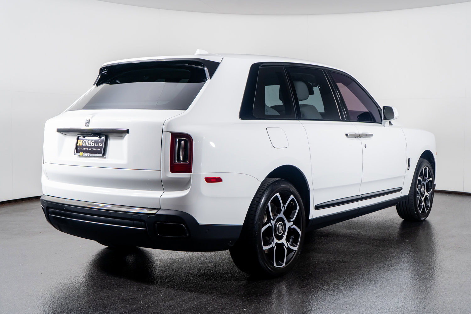 Used 2023 Rolls-Royce Cullinan Black Badge image 9