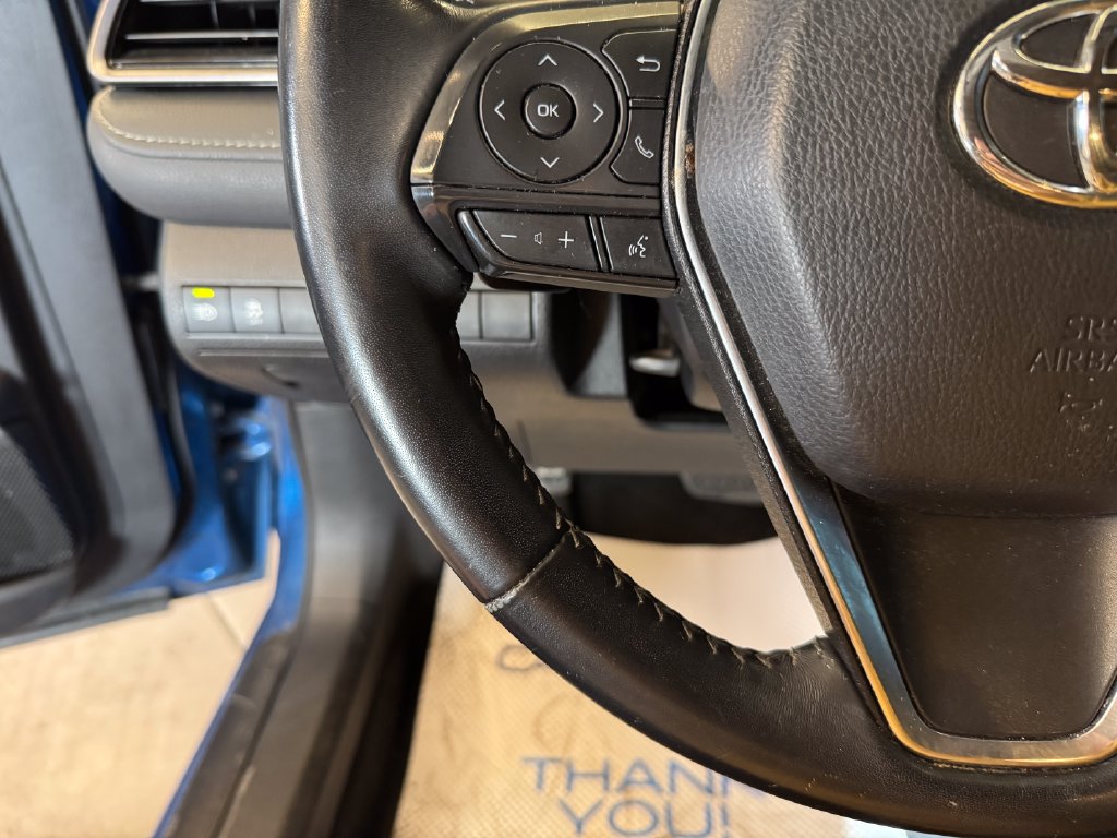 Used 2019 Toyota Camry SE FWD image 11