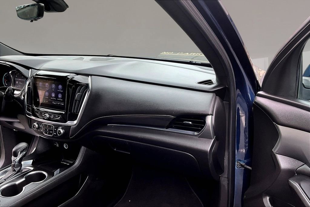 Used 2023 Chevrolet Traverse LT w/ LT Premium Package AWD/4WD image 27