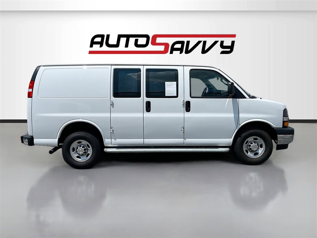 Used 2024 Chevrolet Express 2500 Work Van w/ Driver Convenience Package image 8