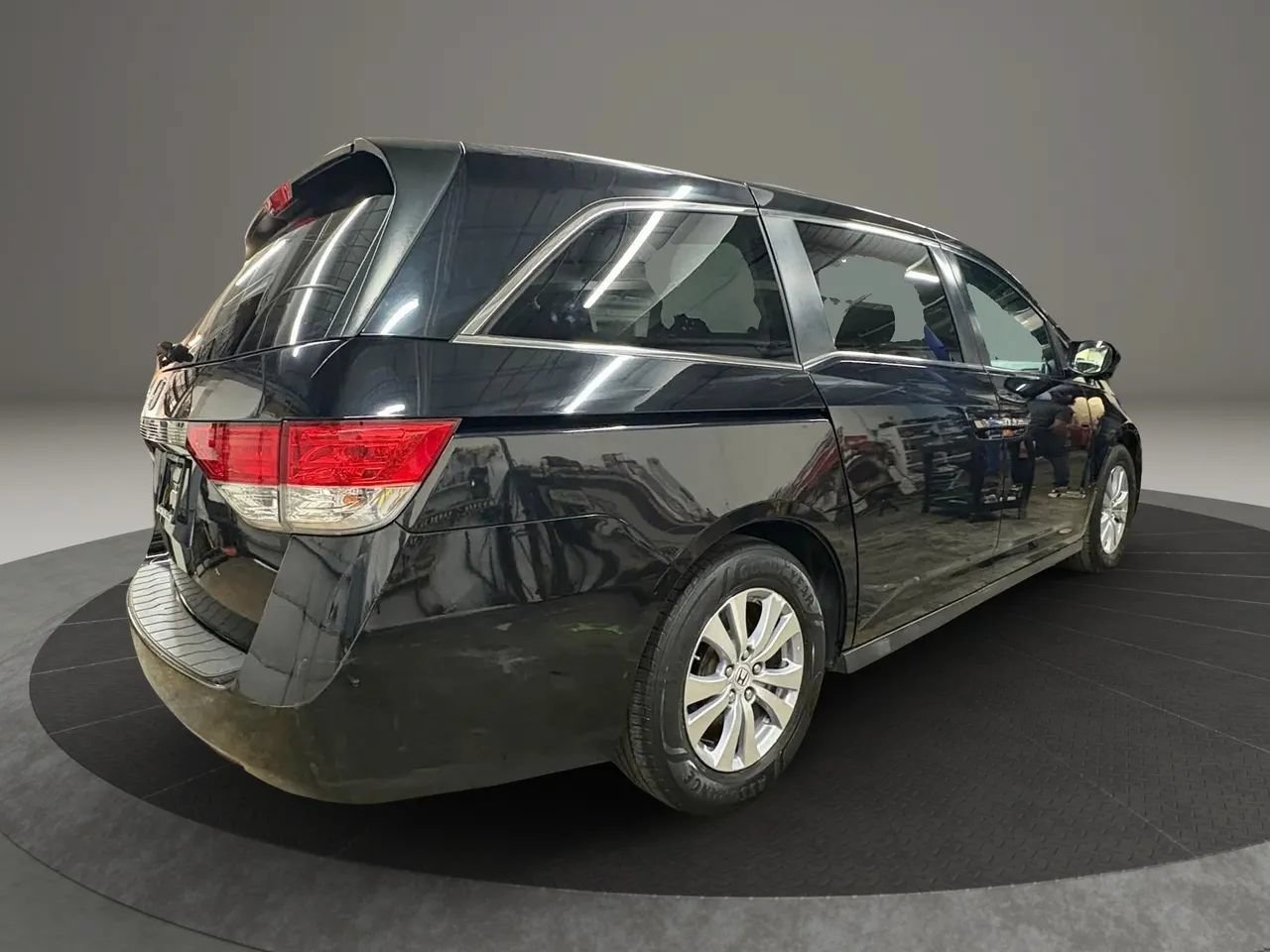 Used 2017 Honda Odyssey EX-L image 8