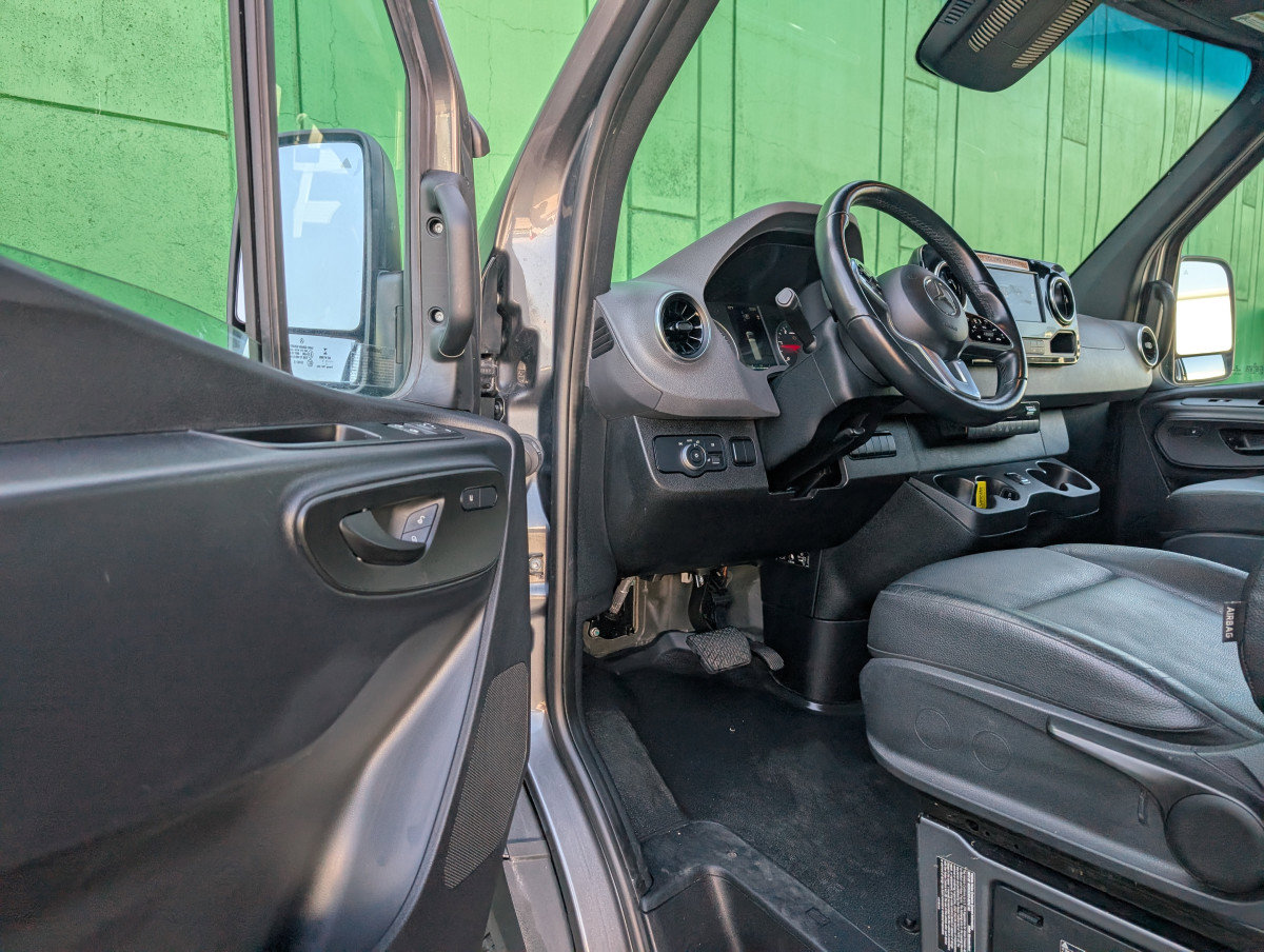 Used 2021 Mercedes-Benz Sprinter 4500 w/ Parking Package image 54