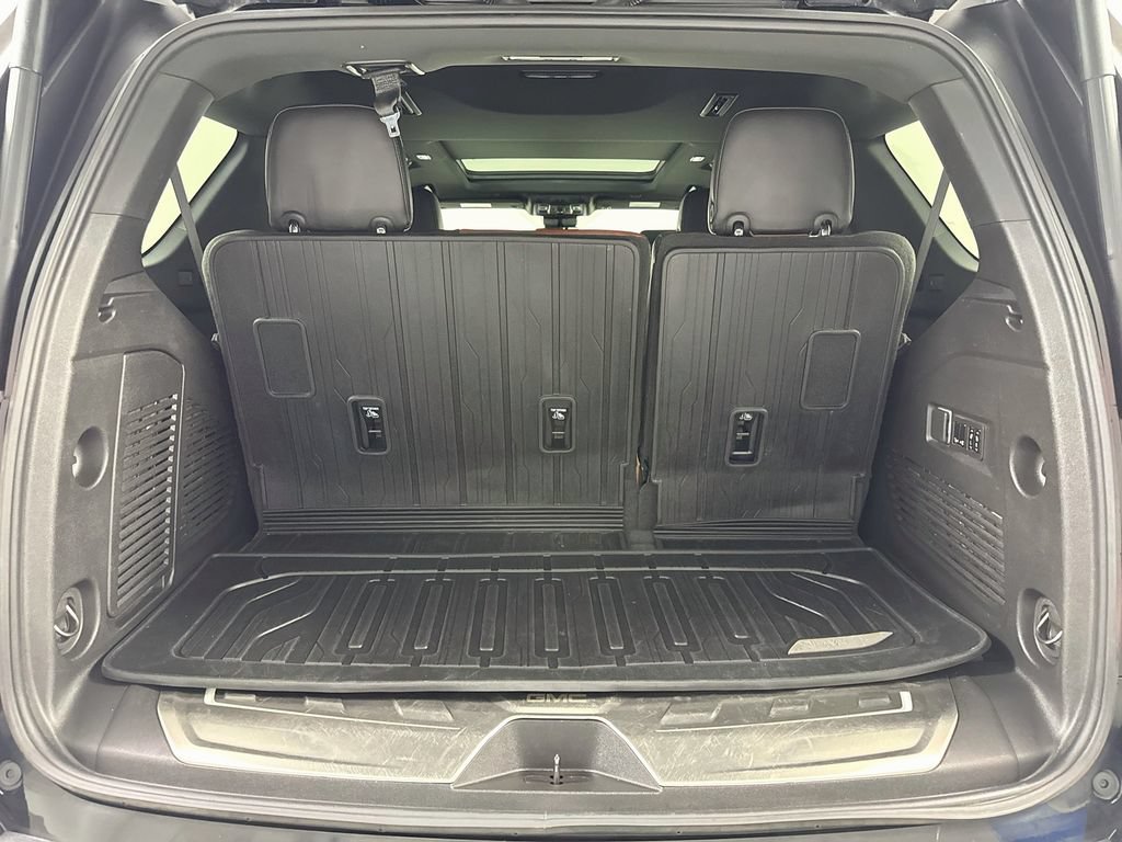 Used 2023 GMC Yukon Denali Ultimate w/ LPO, Floor Liner Package AWD/4WD image 29