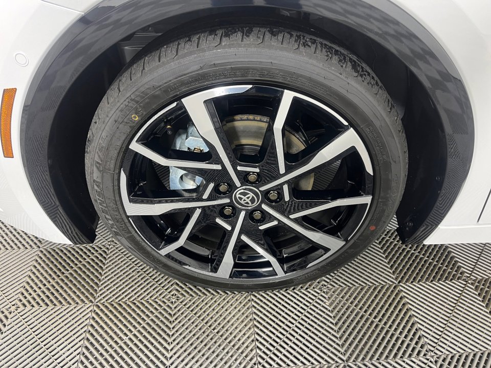 New 2026 Toyota Prius Plug-In Hybrid image 24