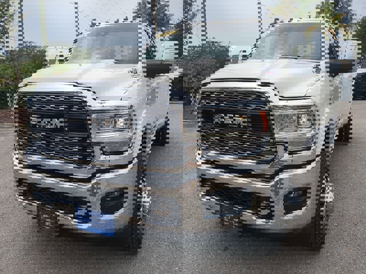 Used 2024 RAM 3500 Limited image 9