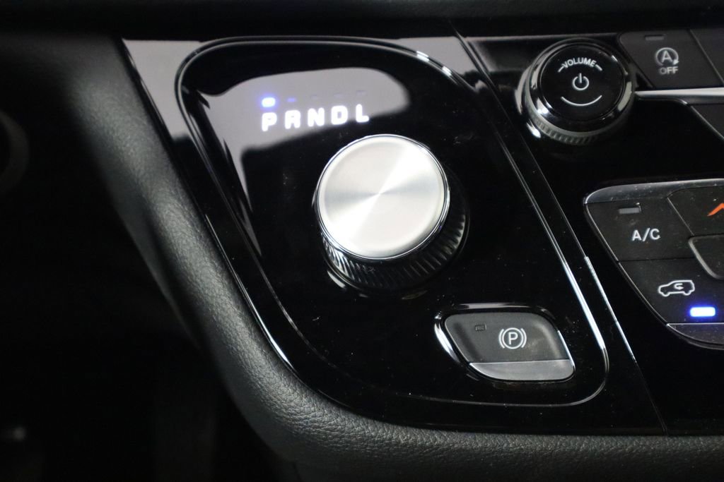 New 2026 Chrysler Pacifica Select image 13