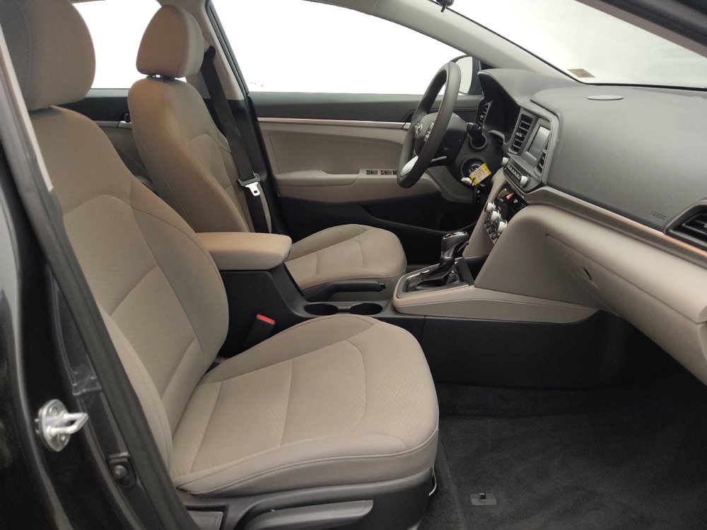 Used 2020 Hyundai Elantra SE FWD image 21