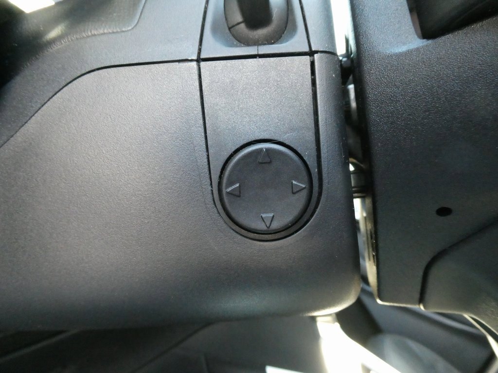 Used 2020 Ford Explorer Limited image 29